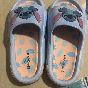 Disney Lilo & Stitch Kids Slippers in Blue and Peach